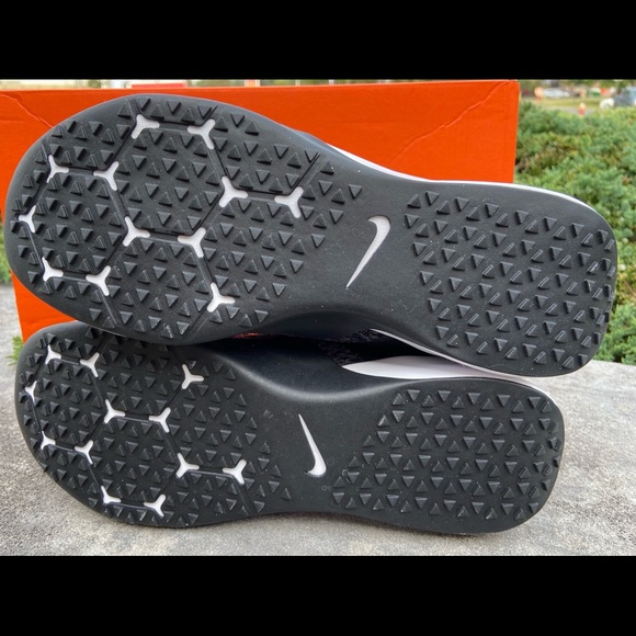 Nike Women’s Foundation Elite Trainer. - Picture 4 of 6